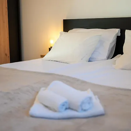 Basic Old House Apartman