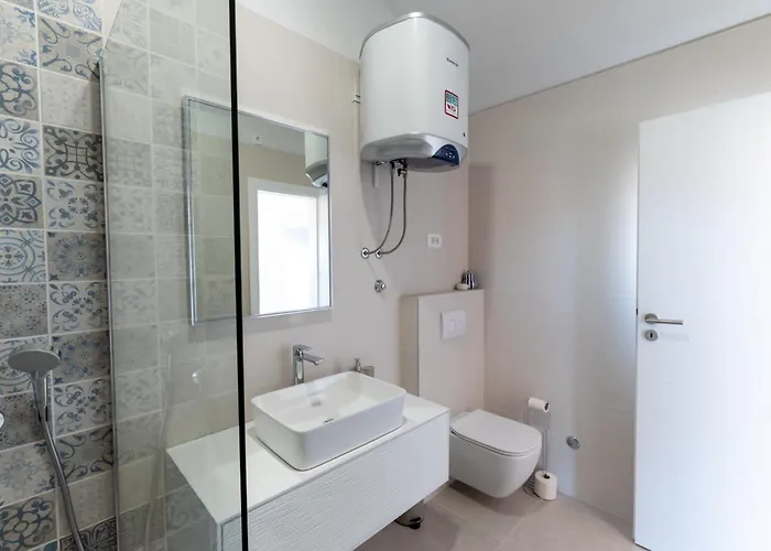 Apartman Basic Old House Vir